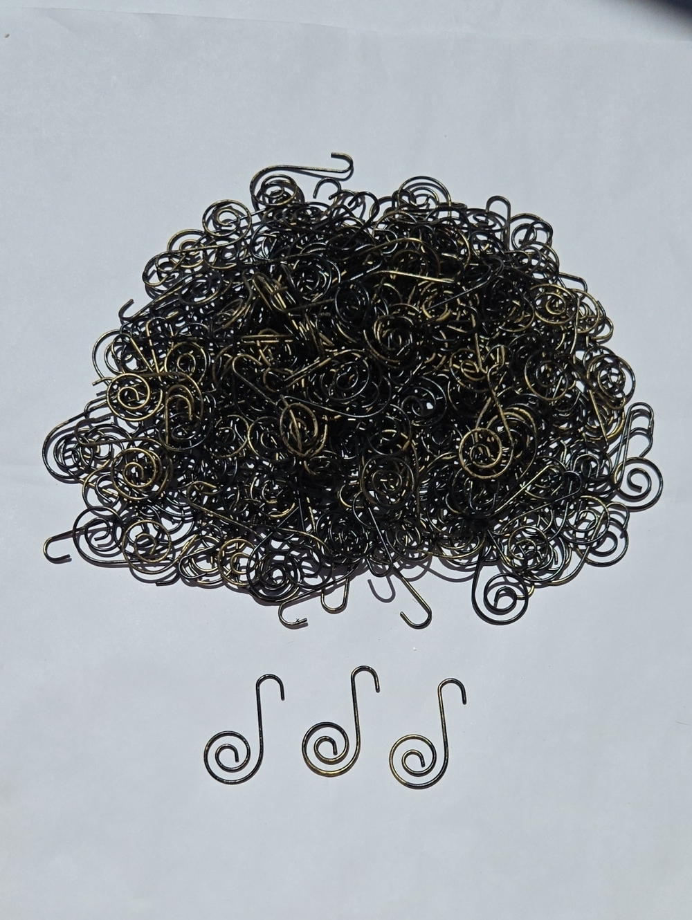 250+ Ornament Hooks - Black & Gold